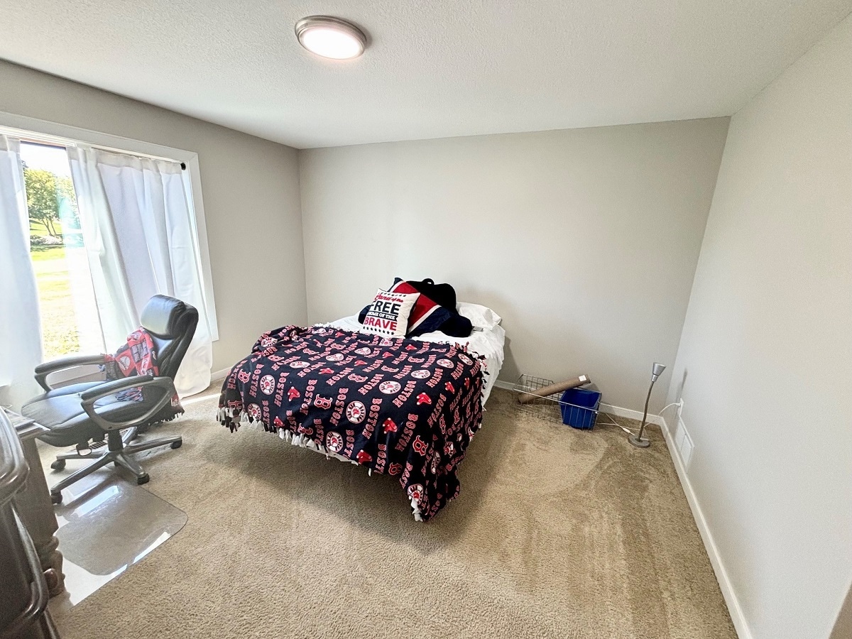 Building Photo - 2077 Woodstone Dr