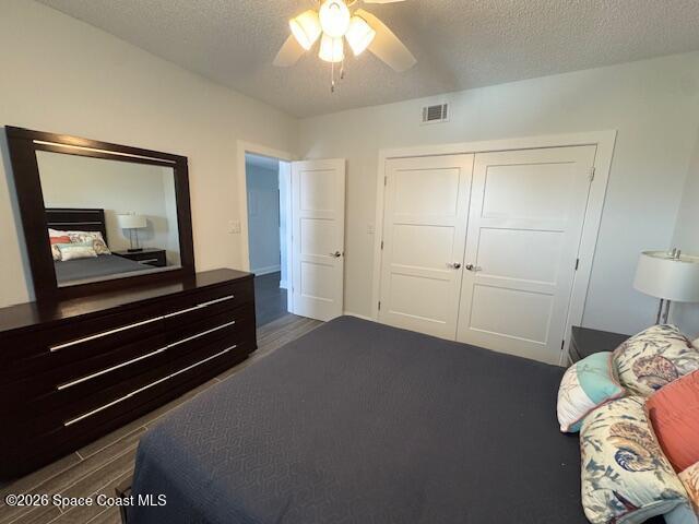 Building Photo - 1208 E River Dr