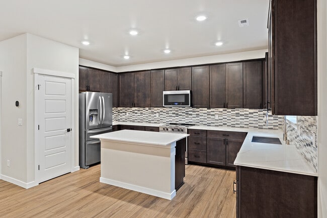 Primary Photo - 11225 SE 245th Pl