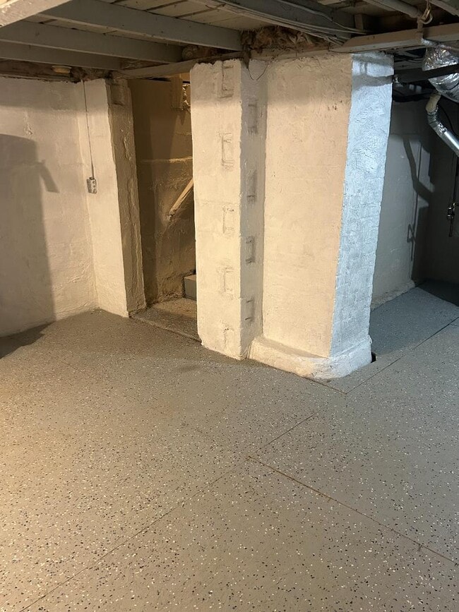 Building Photo - 1005 Bacon St