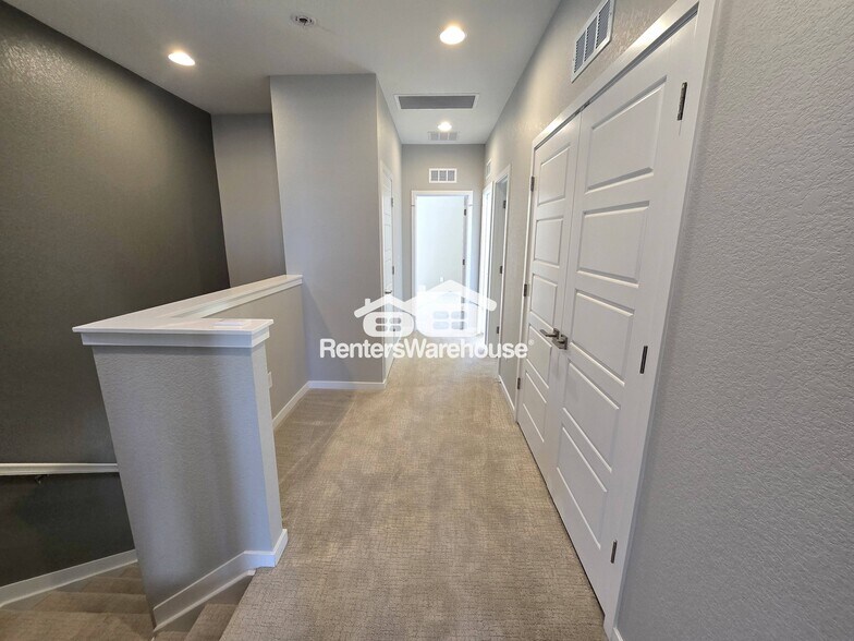 Building Photo - 9065 Southurst St