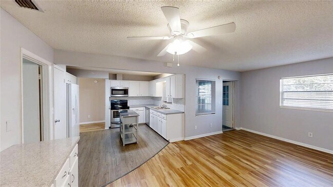 Building Photo - 8625 SW 94th St