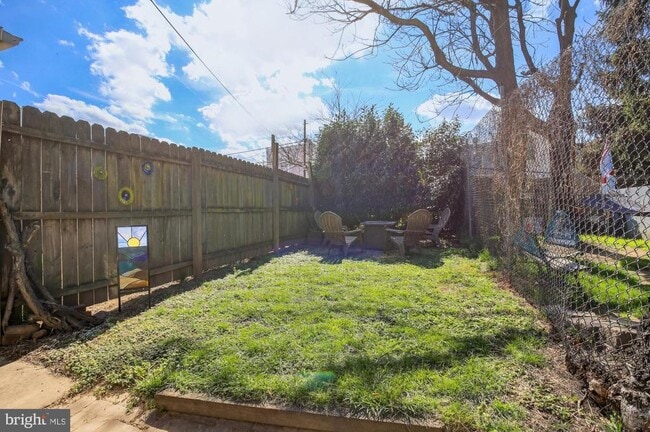 Building Photo - 2440 E Gordon St