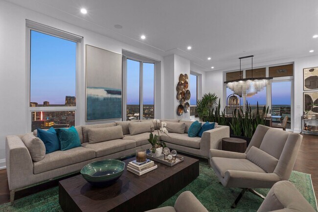 Building Photo - 1111 W River Pkwy