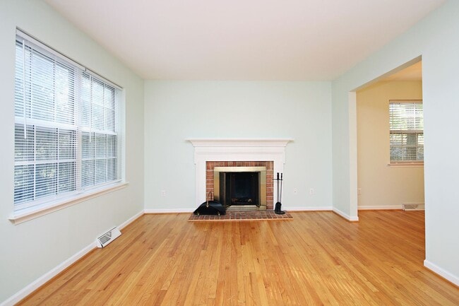 Building Photo - Student & Pet-Friendly Fry's Spring Duplex