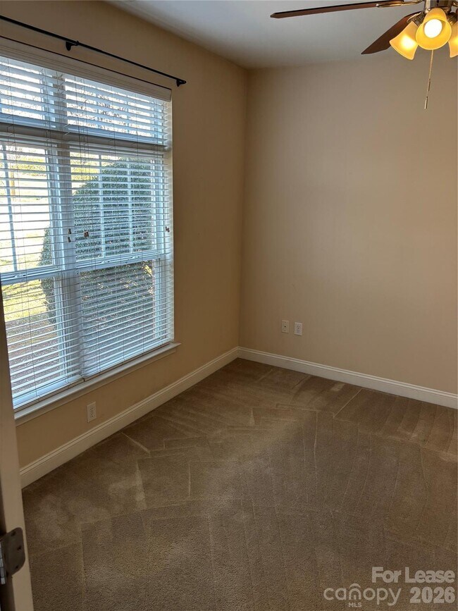 Building Photo - 1306 Kenilworth Ave