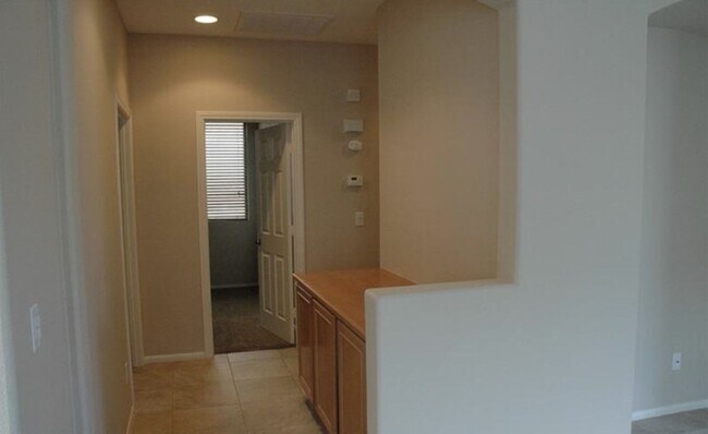 Building Photo - Single Family Home in Gated Community of N Las Vegas