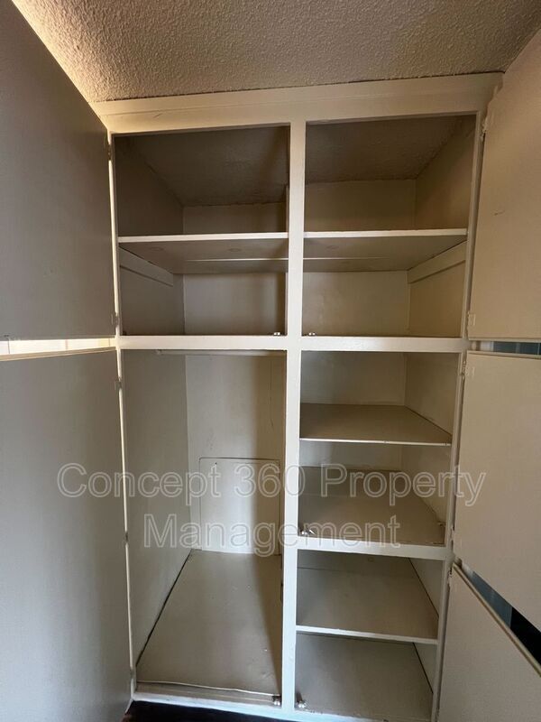 Building Photo - 475 E 61ST St