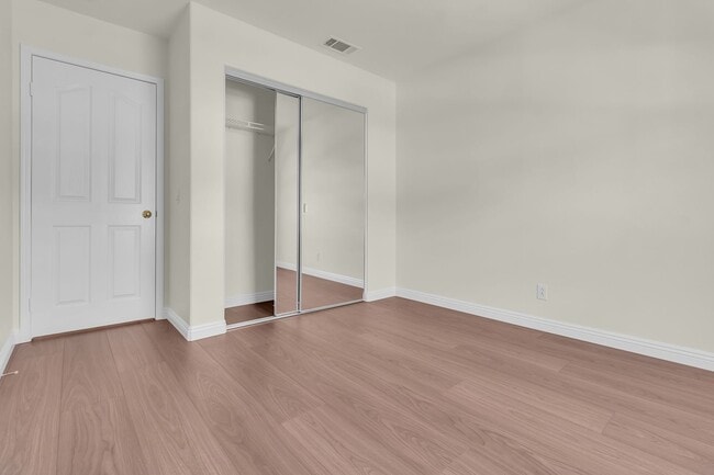 Building Photo - 6826 E Horizon Dr