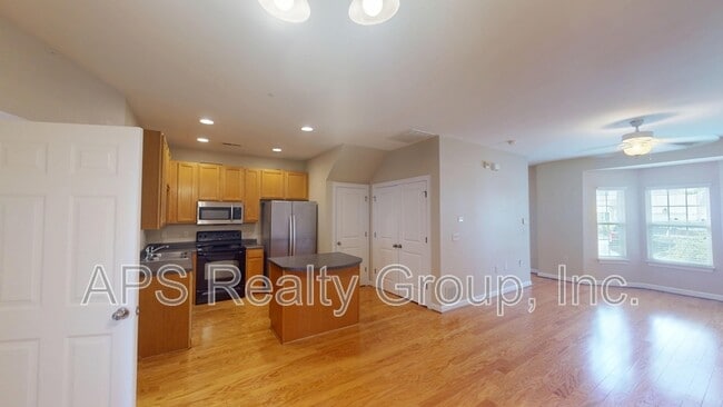 Building Photo - 378 Summergate Dr