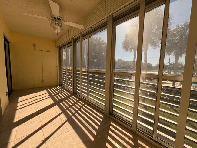 Building Photo - 3154 Via Poinciana