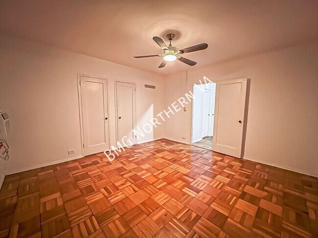 Building Photo - 3592 Martha Custis Dr