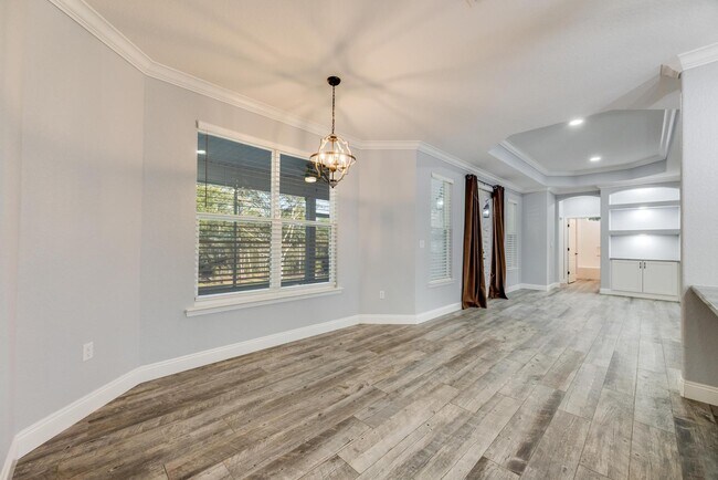 Building Photo - 1148 Sioux Cir