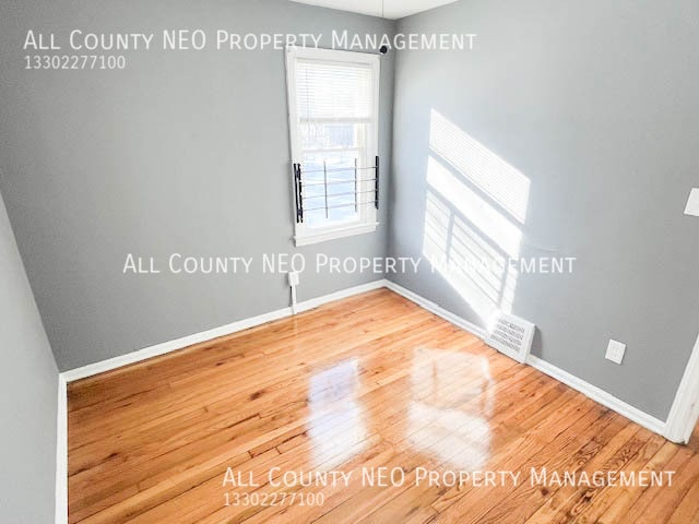 Building Photo - 16918 Lotus Dr