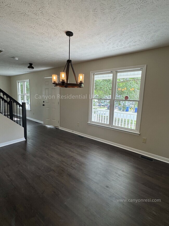 Building Photo - 6556 Rhemish Dr