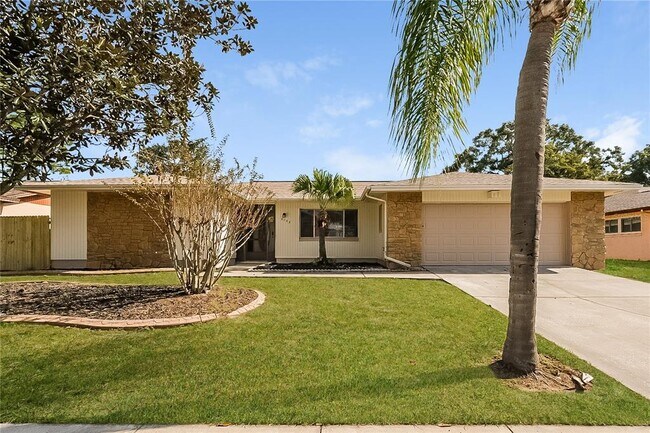 Primary Photo - 3103 Apricot St