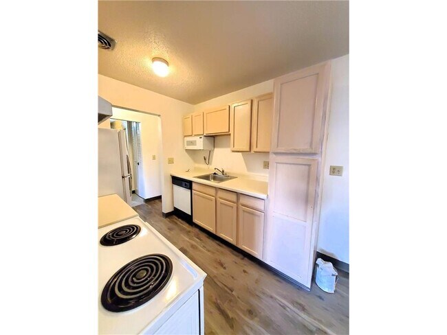 Building Photo - 122 Spring St