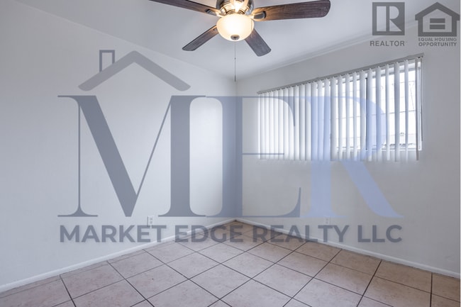 Building Photo - 5Bed/2Bath Home at 35th Ave/Cactus! $1799 ...