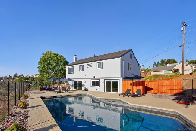 Building Photo - 4060 Rosarita Dr