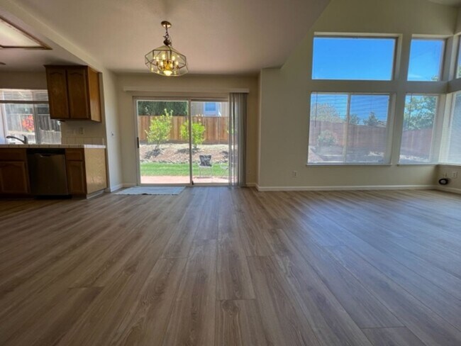 Building Photo - 4200 Buckskin Dr