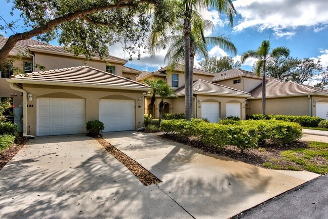 Building Photo - BEAUTIFUL PELICAN LANDING HOME