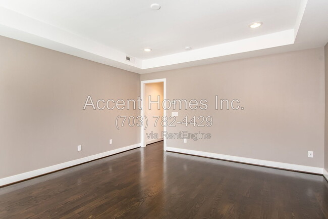 Building Photo - 210 S Patrick St