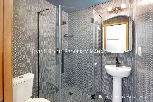 Building Photo - 5515 N Bowdoin St