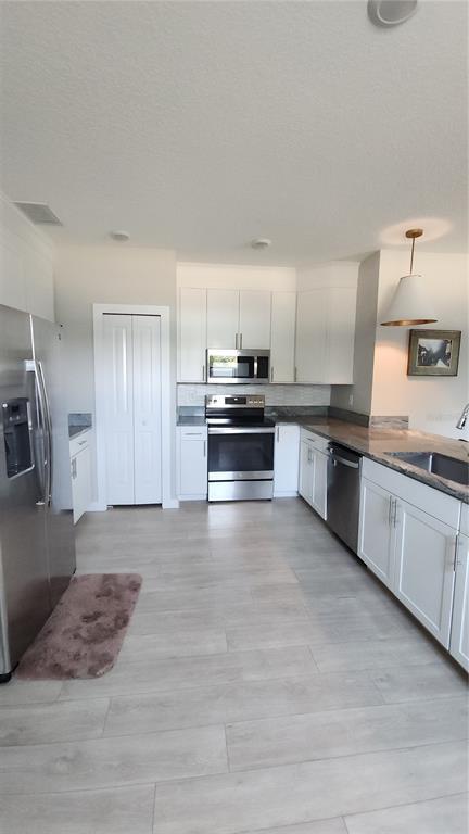 Building Photo - 6023 Interbay Blvd
