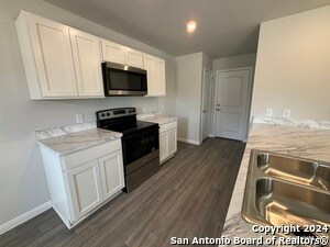 Building Photo - 2242 Dry Moss Way