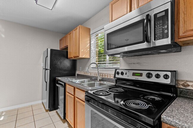 Building Photo - C0507-133 Hawthorne Reserve