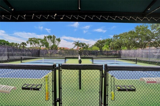 Building Photo - 12547 Imperial Isle Dr