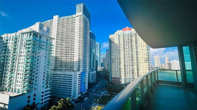 Building Photo - 1331 Brickell Bay Dr