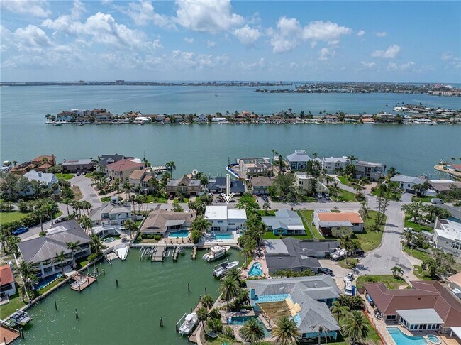 Building Photo - 829 59th Ave