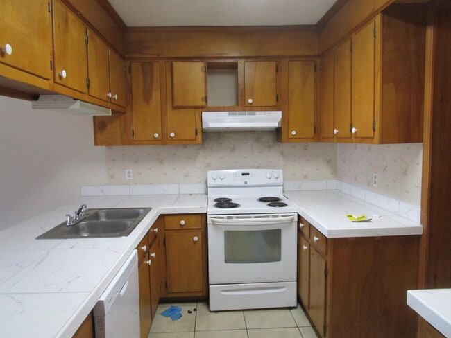 Building Photo - 25 Cuttino Rd