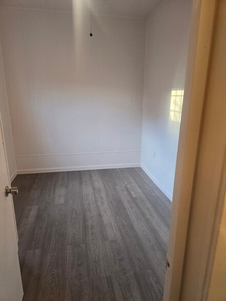 2nd bedroom_view1 - 2202 W 3rd St