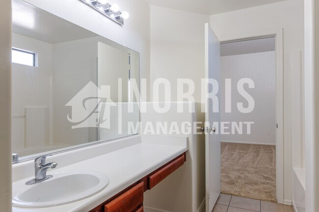 Building Photo - Beautiful Remodeled Home in Florence