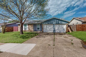 Building Photo - Adorable 1 Story Ready for Move In!  Birdville ISD!