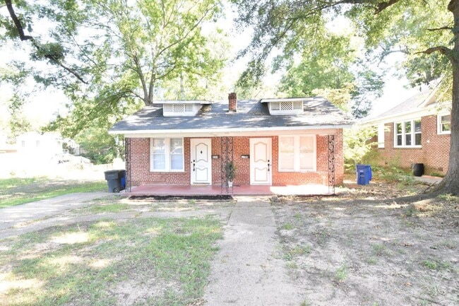 Primary Photo - 222 Washington St