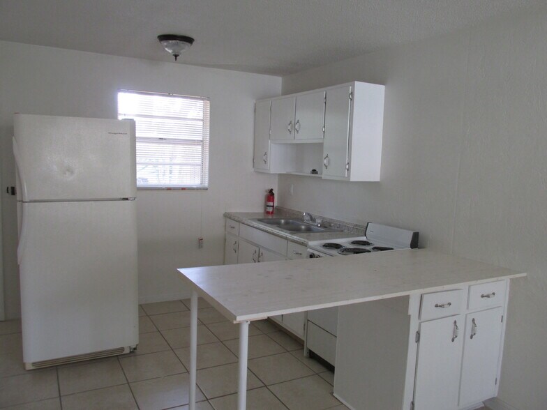 Building Photo - 309 Charles St