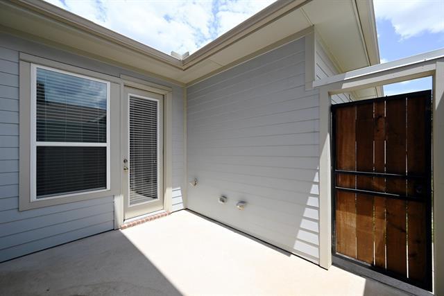 Building Photo - 1021 Water St