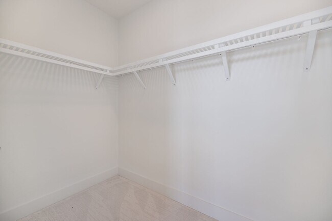 Building Photo - Brand New spacious 4bd/3.5bth Sarasota Hom...