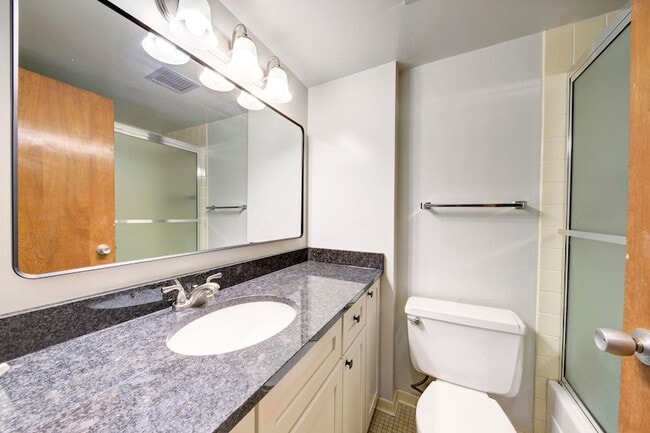 Building Photo - 555 E William St