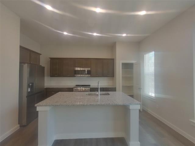 Building Photo - 1106 Fallgate Dr