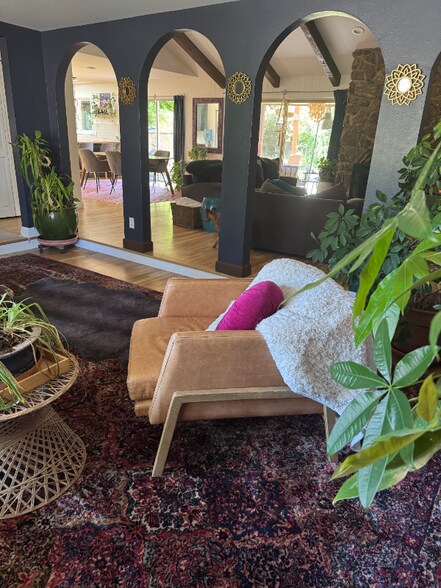 Building Photo - 3691 S Narcissus Way