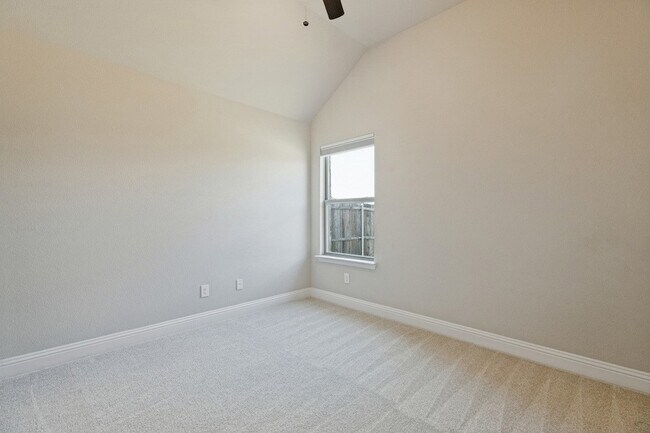 Building Photo - 4005 Gray Wolf Dr