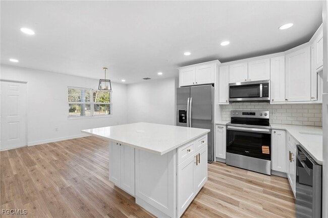 Building Photo - 236 Delray Ave