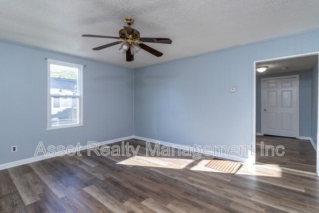 Building Photo - 3023 Rector St