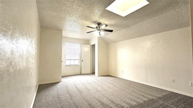 Building Photo - 3028 N Bell Ave