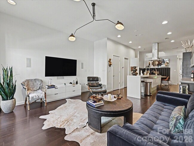 Building Photo - 341 Viburnum Way Ct