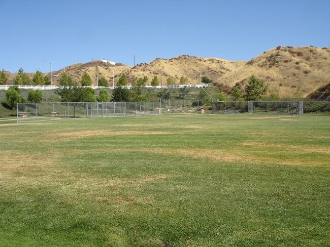 Building Photo - 55+ Community - Single Story 4 Bedroom Hom...